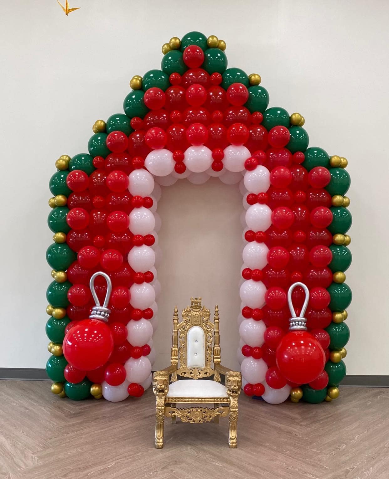 Decoracion de fiesta con globos